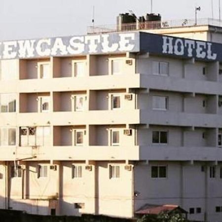 Hotel Newcastle Lagos Esterno foto
