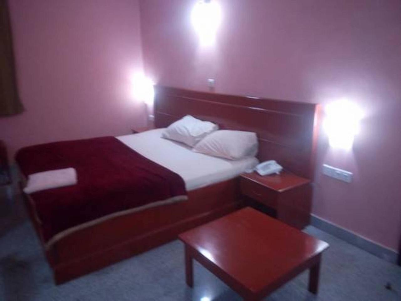 Hotel Newcastle Lagos Esterno foto