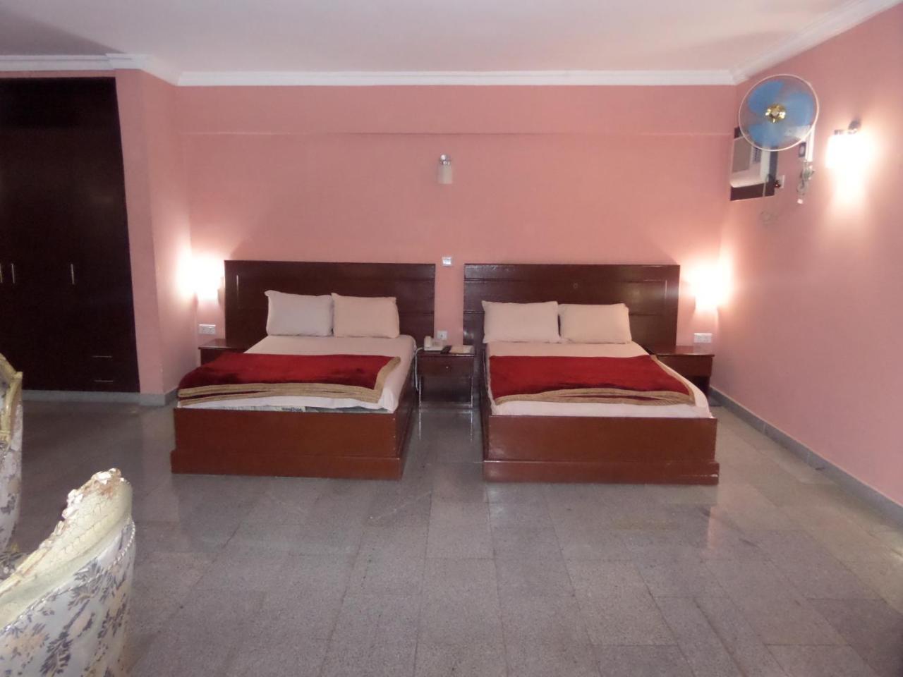 Hotel Newcastle Lagos Esterno foto