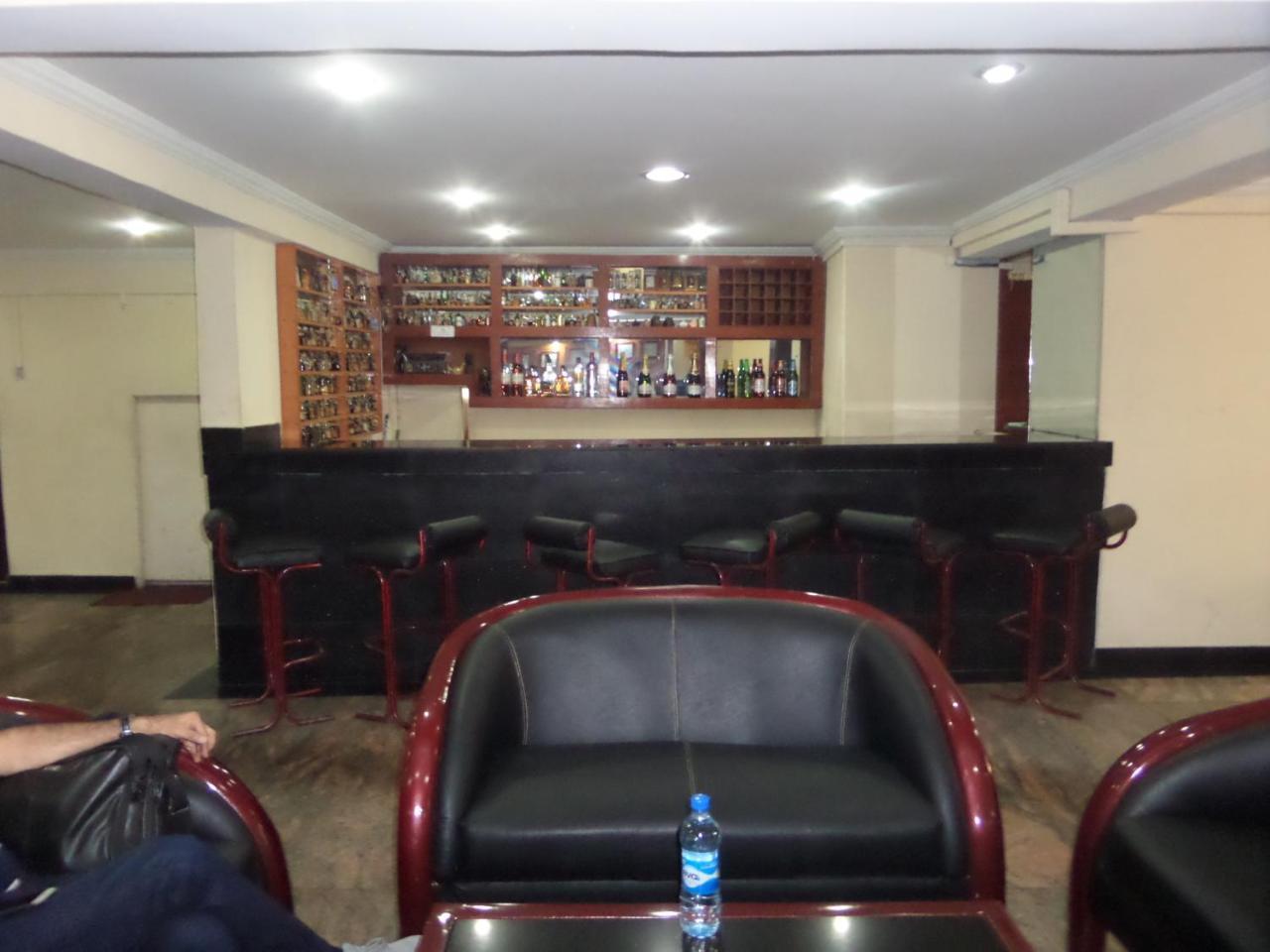 Hotel Newcastle Lagos Esterno foto