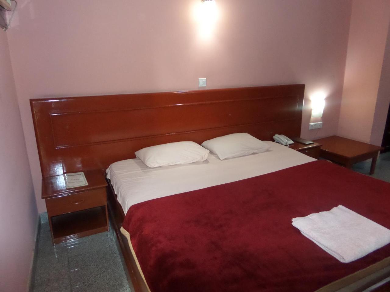 Hotel Newcastle Lagos Esterno foto