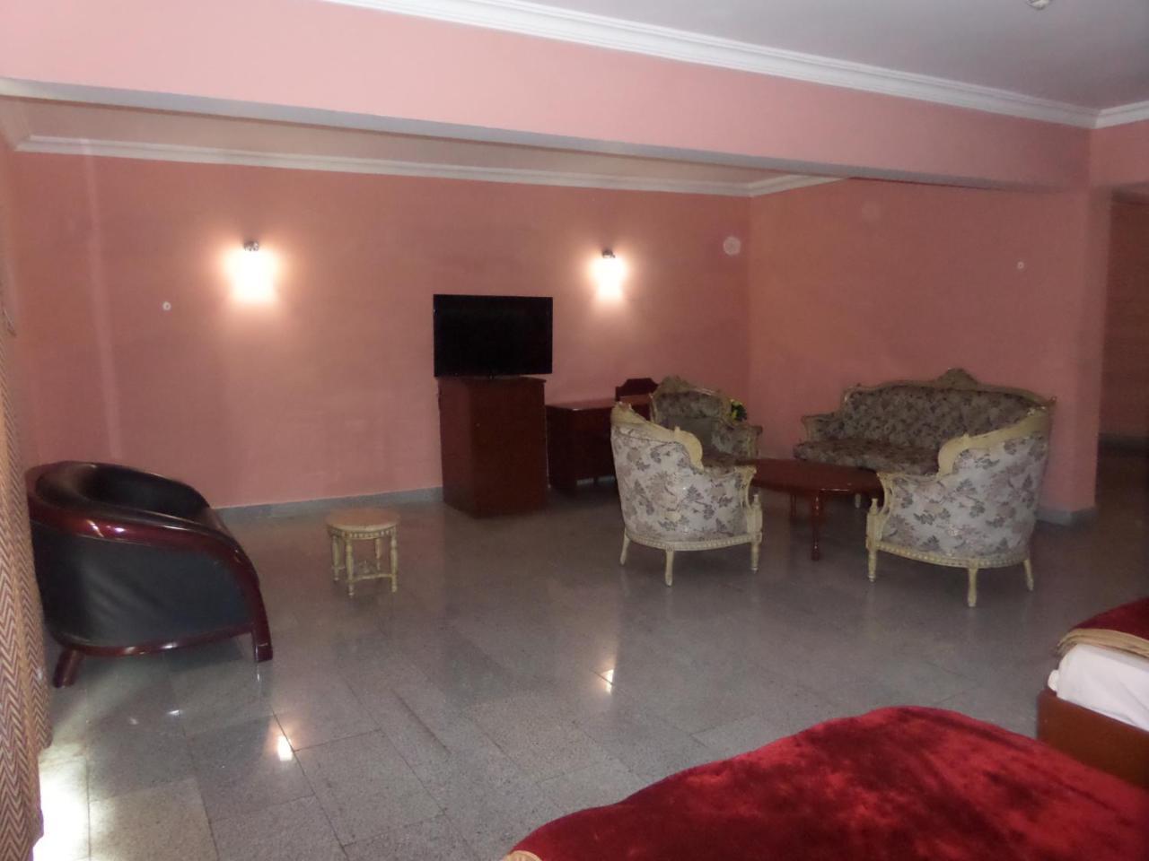 Hotel Newcastle Lagos Esterno foto