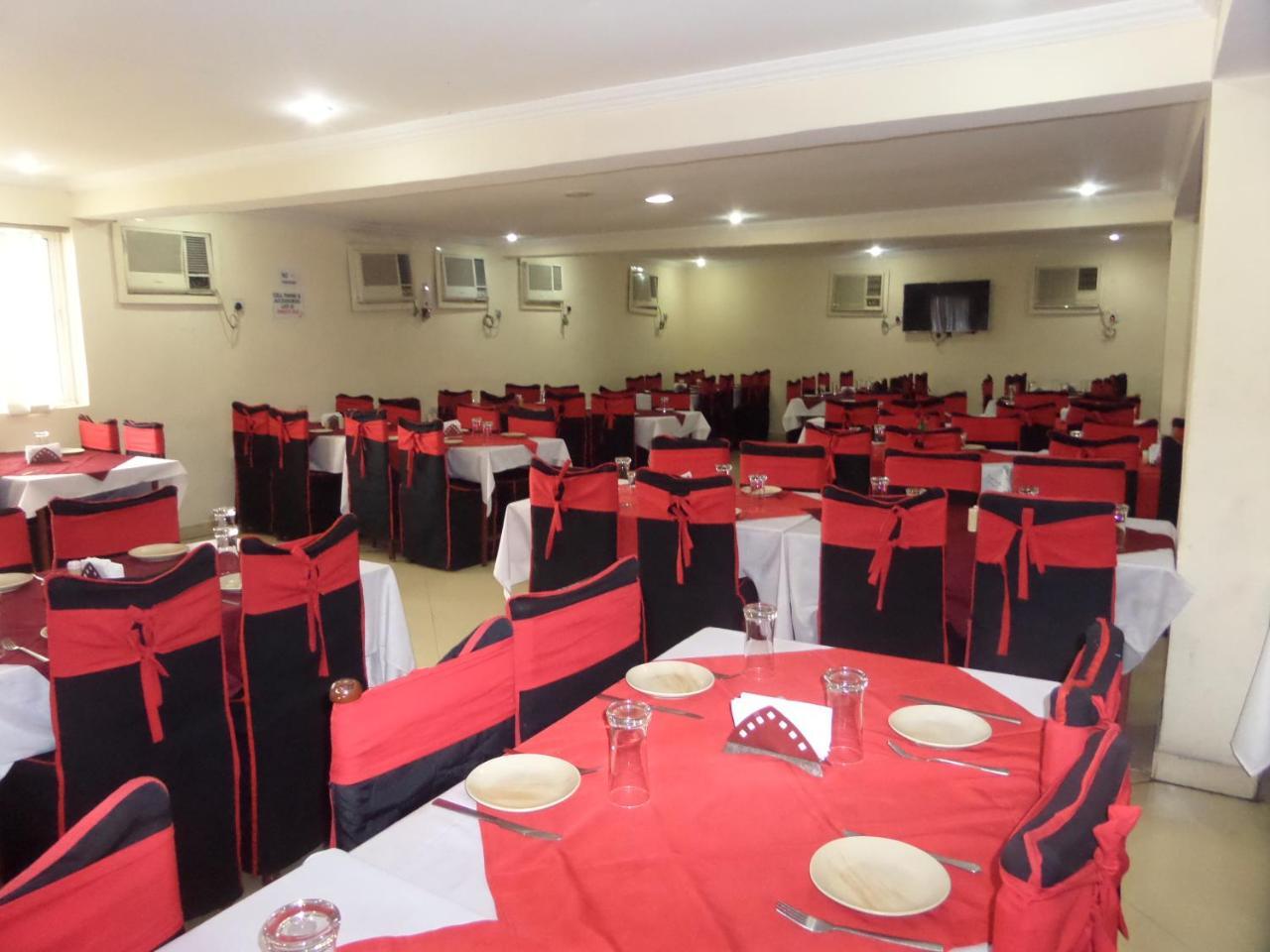 Hotel Newcastle Lagos Esterno foto